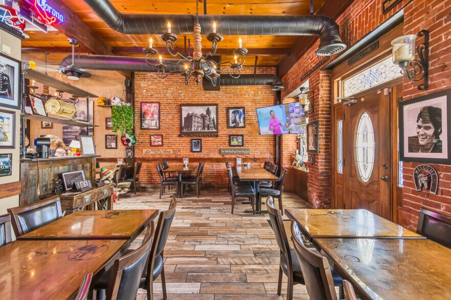 23 W Main St, Ione, CA à vendre - Photo de l’immeuble – Image 3 sur 15