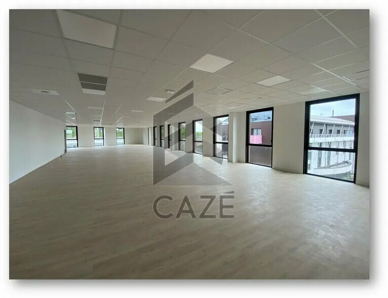 Bureau dans Mérignac à vendre - Photo de l’immeuble – Image 3 sur 3