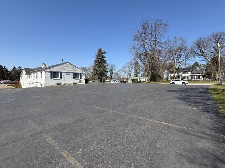 2041 Penfield Rd, Penfield, NY à louer - Photo de l’immeuble – Image 3 sur 6