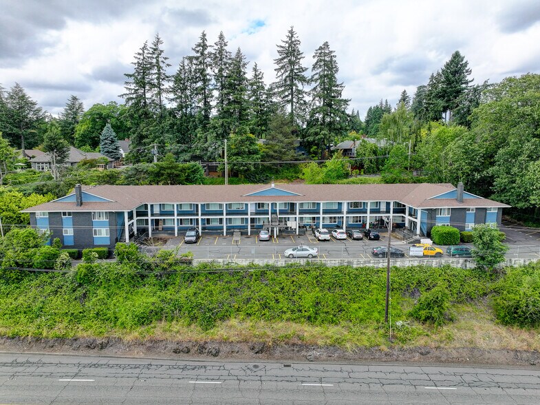 3560 SW Vista Dr, Portland, OR à vendre - Photo de l’immeuble – Image 1 sur 25