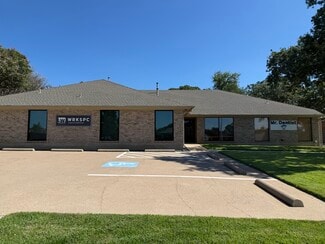 Plus de détails pour 615 W Harwood Rd, Hurst, TX - Bureau à vendre
