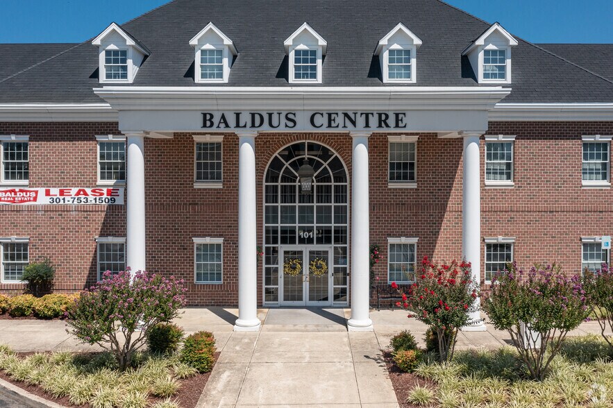 101 Charles St, La Plata, MD à louer - Photo de l’immeuble – Image 3 sur 12