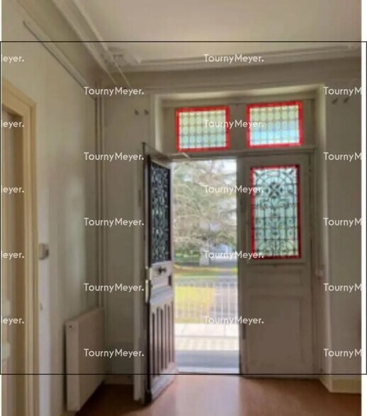 Bureau dans Pau à vendre - Photo de l’immeuble – Image 2 sur 11