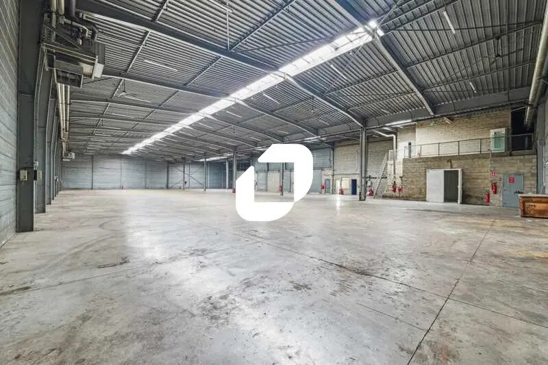 Bureau dans Louvres à louer - Photo de l’immeuble – Image 2 sur 19