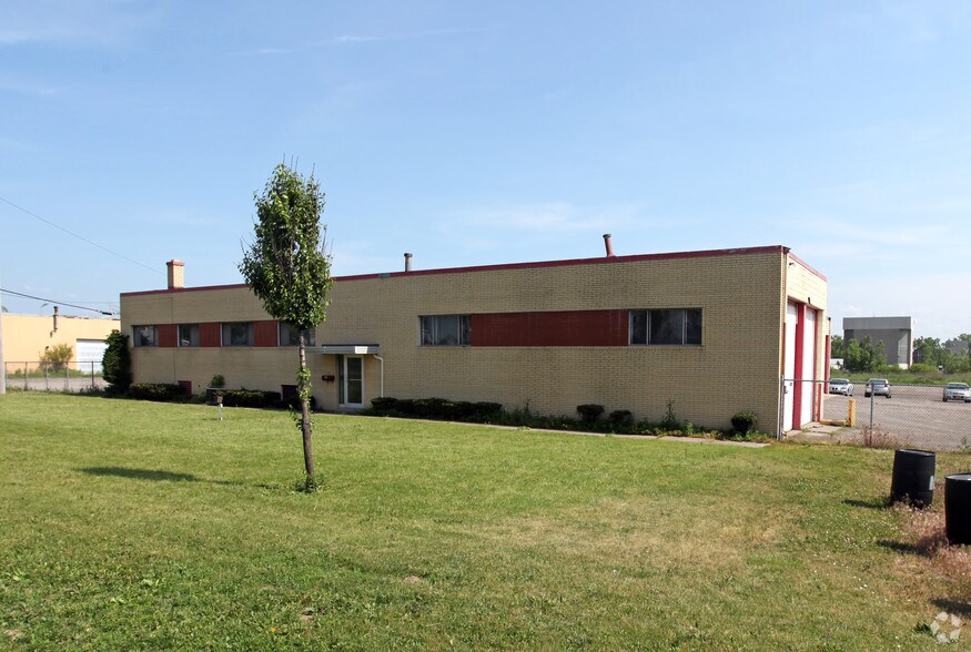 3365 Broadway St, Cheektowaga, NY à vendre - Photo de l’immeuble – Image 1 sur 7