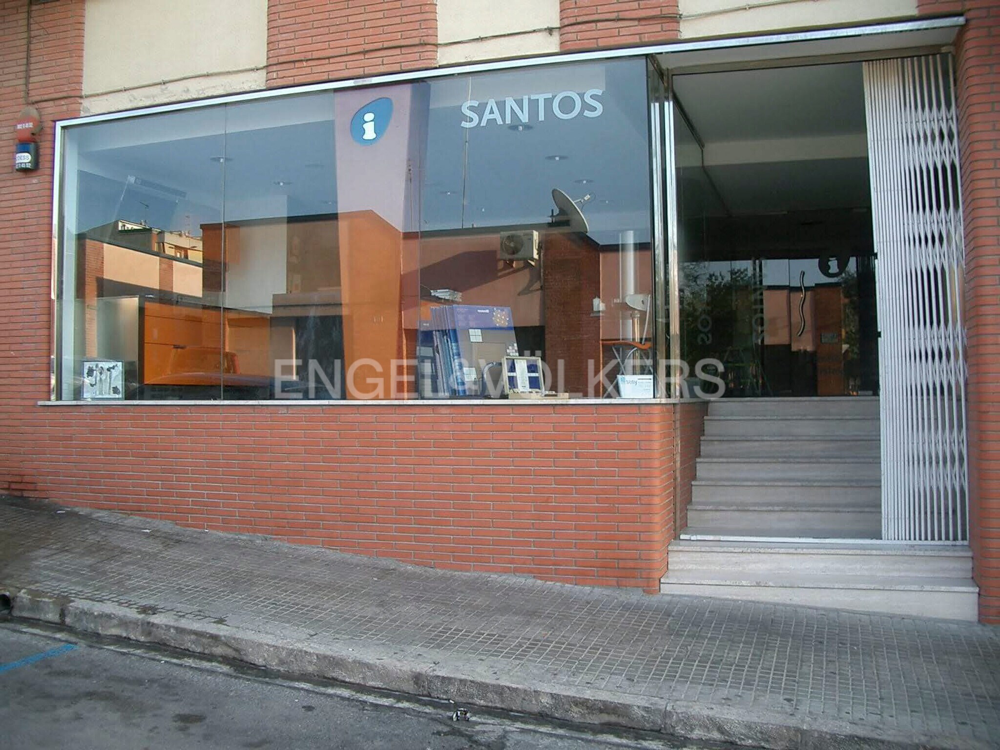Immeuble residentiel dans Viladecans, Barcelona à vendre Photo de l’immeuble– Image 1 sur 5