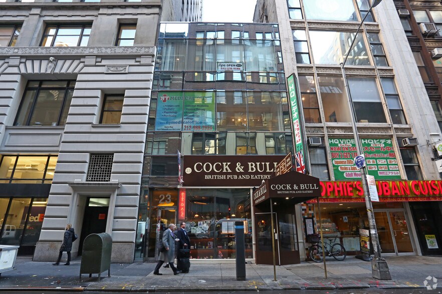 23 W 45th St, New York, NY à vendre - Photo de l’immeuble – Image 2 sur 16