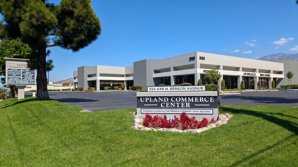555 N Benson Ave, Upland, CA à louer - Photo de l’immeuble – Image 1 sur 7