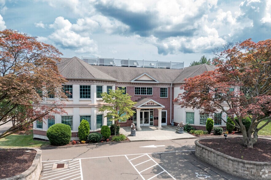 6580 Main St, Stratford, CT à louer - Photo principale – Image 1 sur 12