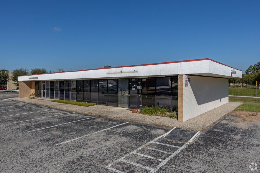 8520-8530 S Braeswood Blvd, Houston, TX à louer - Photo principale – Image 1 sur 18