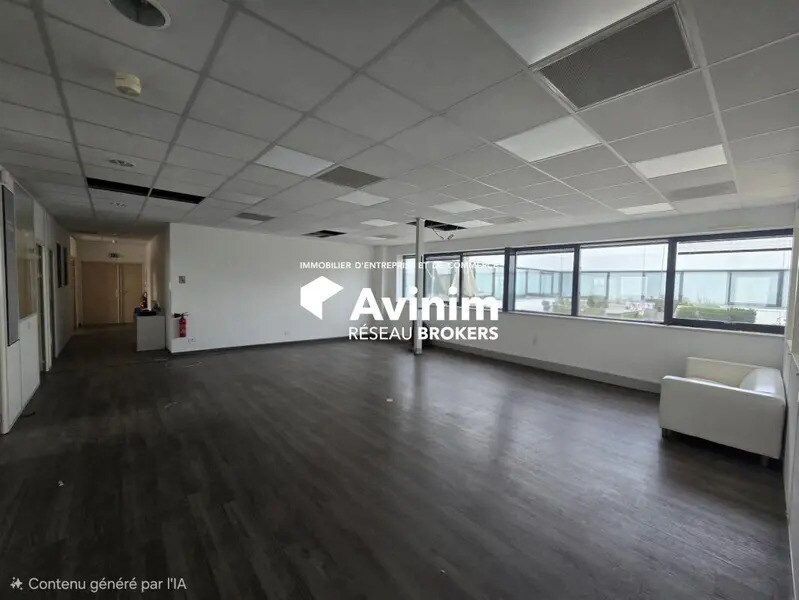Bureau dans Cergy à louer Photo de l’immeuble– Image 1 sur 3