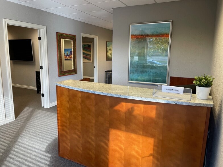 11040 W Bluemound Rd, Wauwatosa, WI à vendre - Photo intérieure – Image 3 sur 8