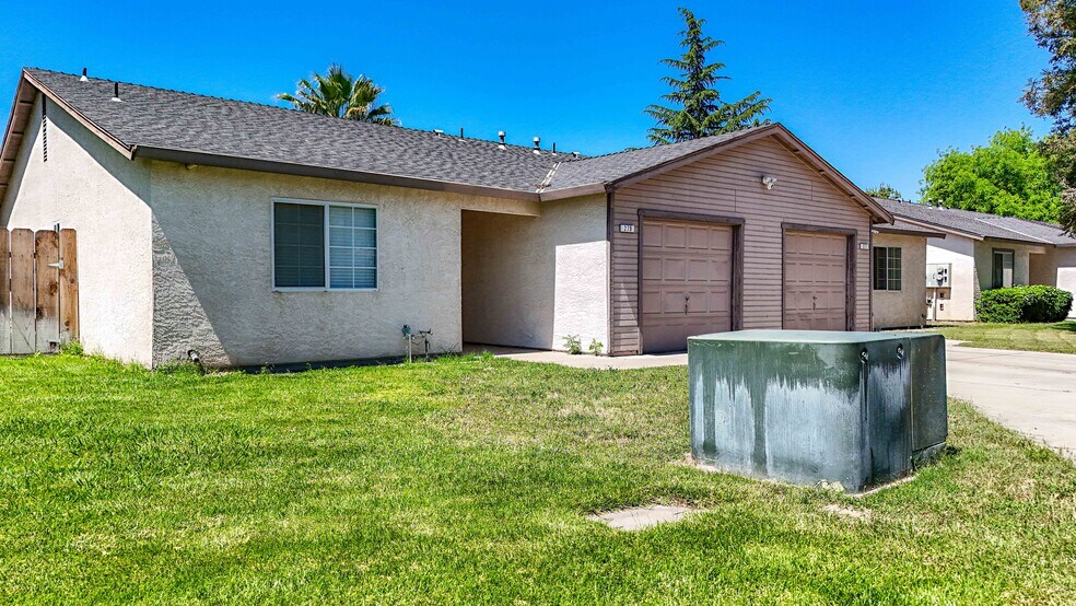 279 Bothun Rd, Turlock, CA à vendre - Photo de l’immeuble – Image 3 sur 10
