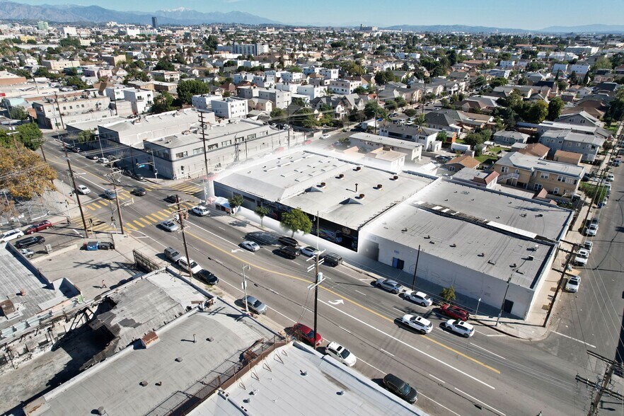 3000-3006 S Main St, Los Angeles, CA à vendre - Photo principale – Image 1 sur 8