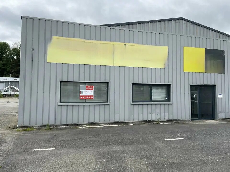 Local d'activités dans Landivisiau à vendre Photo de l’immeuble– Image 1 sur 5