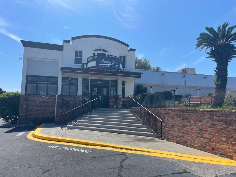 905 E Gregory St, Pensacola, FL à vendre - Photo de l’immeuble – Image 1 sur 73