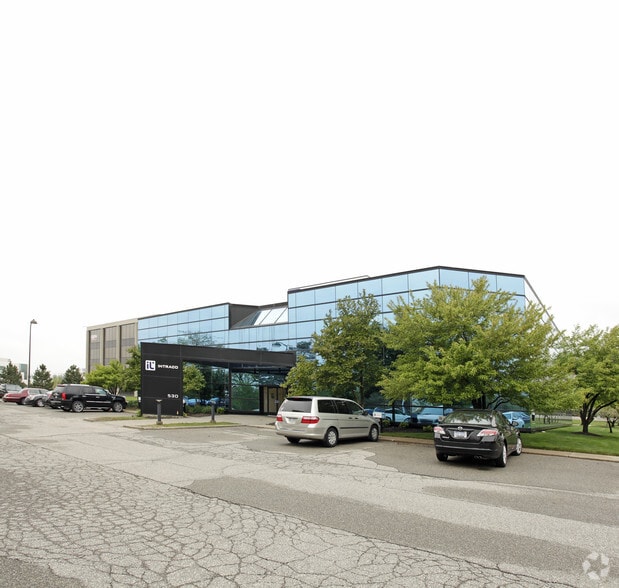 530 Stephenson Hwy, Troy, MI à vendre - Photo de l’immeuble – Image 3 sur 7