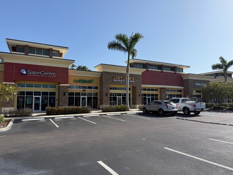 2080-2094 Gulf To Bay Blvd, Clearwater, FL à louer - Photo de l’immeuble – Image 2 sur 4