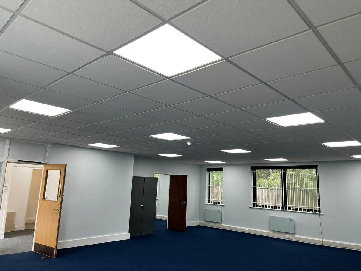 Blenheim Office Park, Long Hanborough, OXF OX29 8LN - Lot 5 - - Photo intérieure - Image 1 of 10