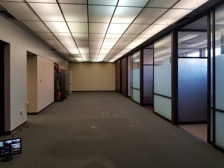 700 Main St, Pineville, LA à louer - Photo intérieure – Image 2 sur 23