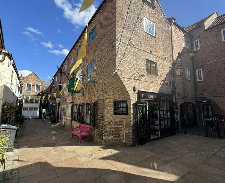 2-8 Clarks Yard, Darlington à louer - Photo de l’immeuble – Image 2 sur 28