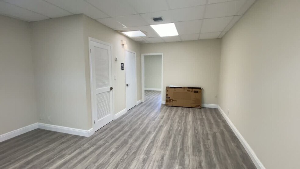 37-39 NW 166th St, Miami, FL à vendre - Vidéo sur l’annonce professionnelle – Image 2 sur 54