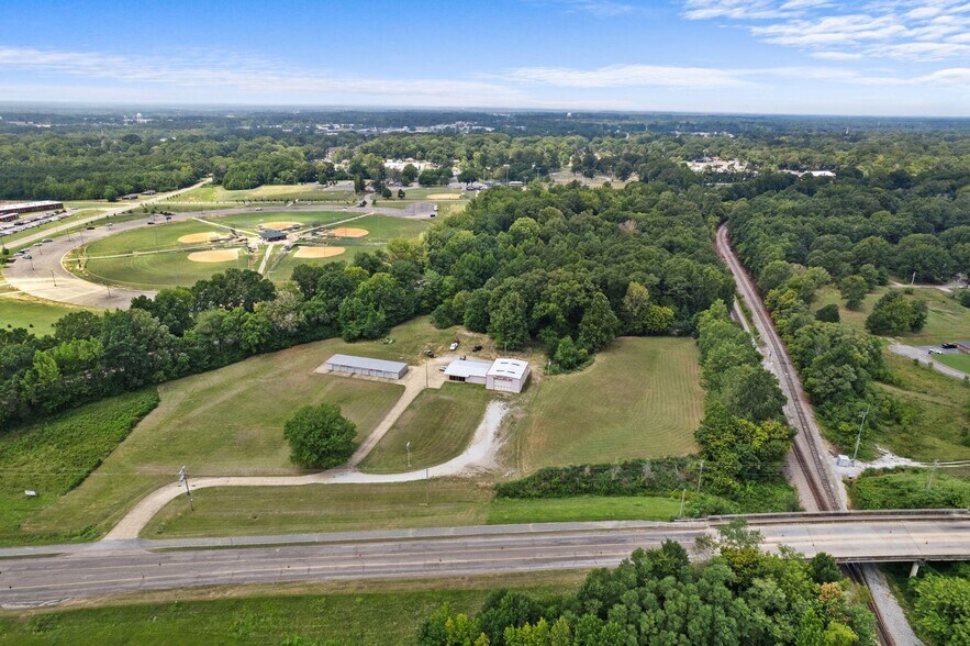 504 S Harper Rd, Corinth, MS à vendre - Photo de l’immeuble – Image 2 sur 45