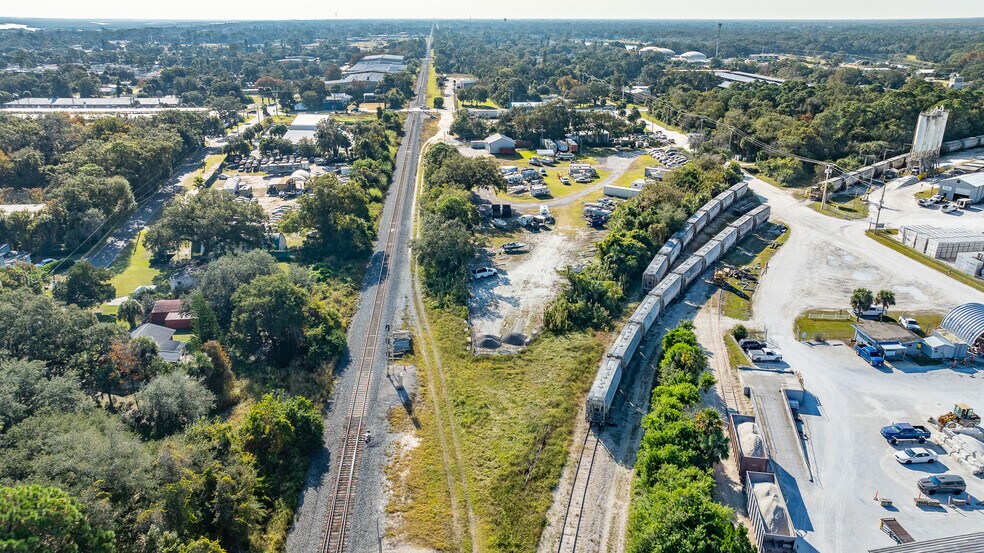 200 Railroad Ave, Edgewater, FL à vendre - Photo de l’immeuble – Image 2 sur 7