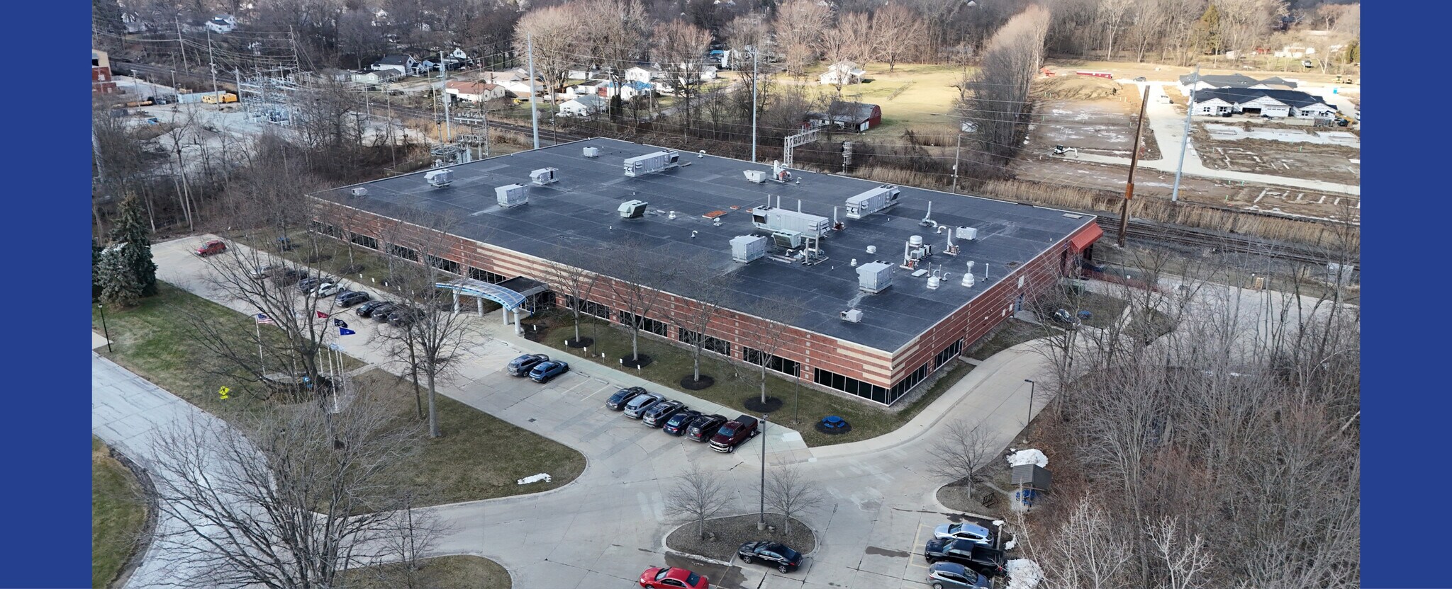 100 Nordson Dr, Amherst, OH à vendre Photo principale– Image 1 sur 7
