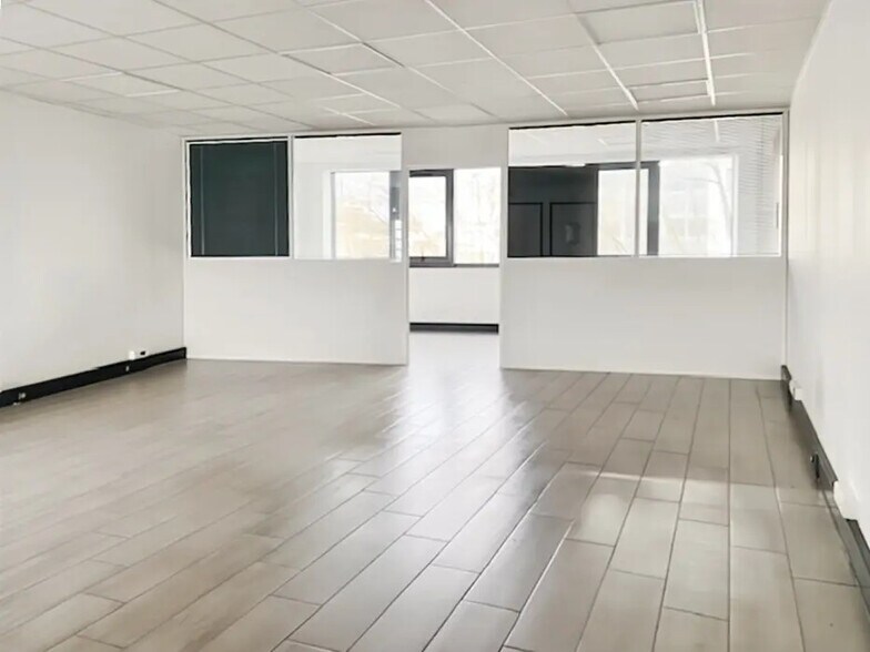 Bureau dans Boulogne-Billancourt à louer - Photo de l’immeuble – Image 1 sur 8