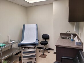 5979 Vineland Rd, Orlando, FL à louer Photo intérieure– Image 2 sur 4