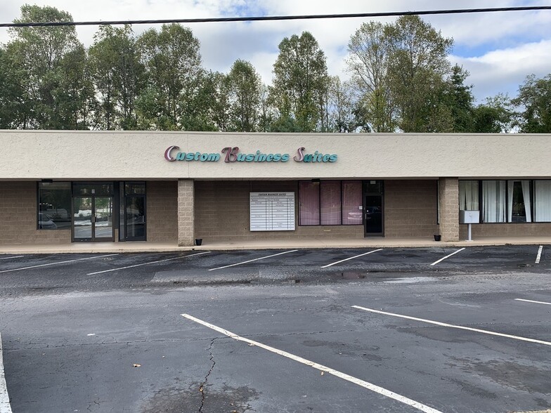 1788-1802 Hendersonville Rd, Asheville, NC à louer - Photo de l’immeuble – Image 2 sur 6