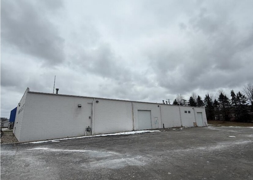 1200 Benstein Rd, Commerce Township, MI à vendre - Photo de l’immeuble – Image 2 sur 3
