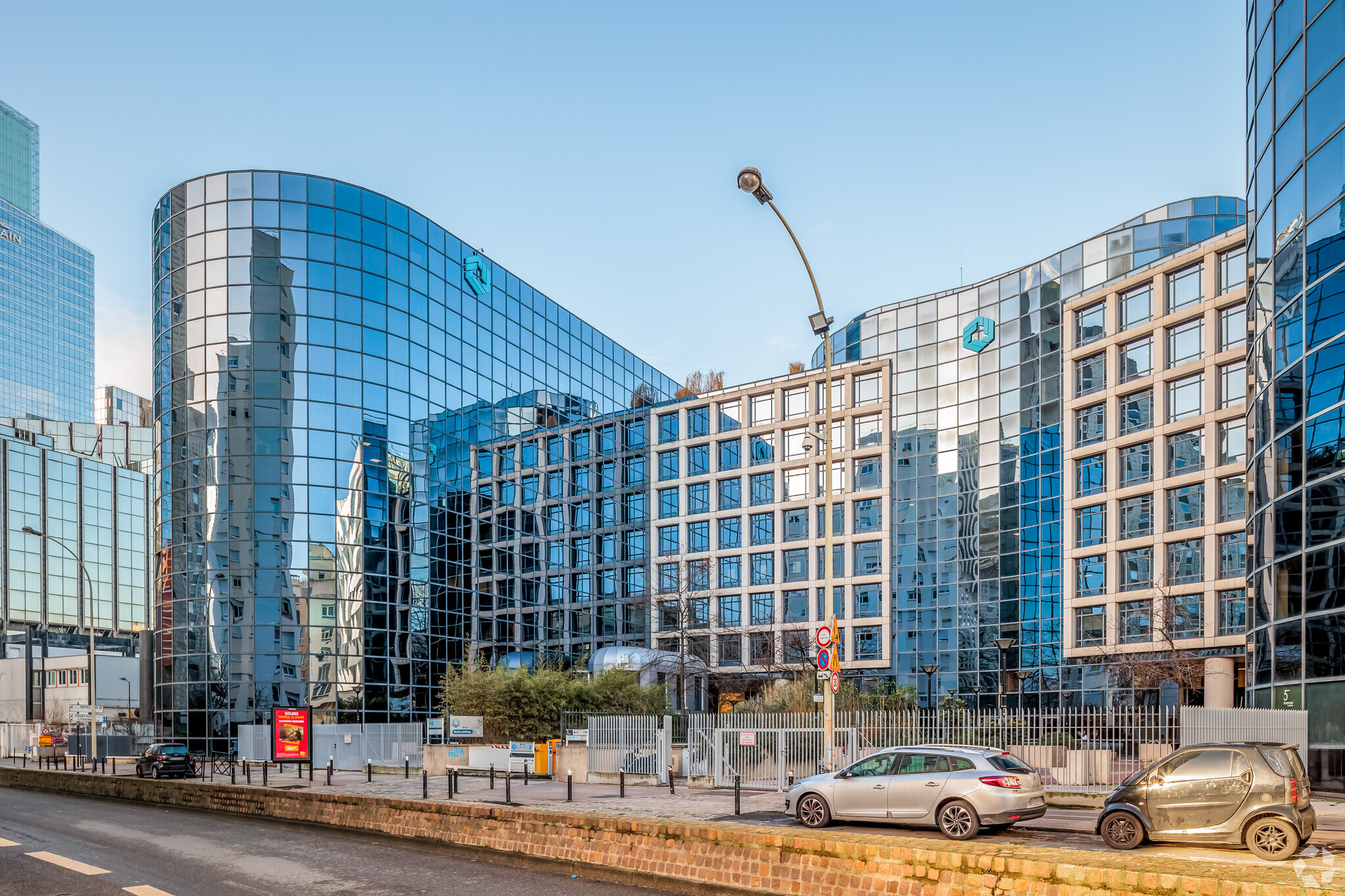 Bureau dans Courbevoie à louer Photo principale– Image 1 sur 9