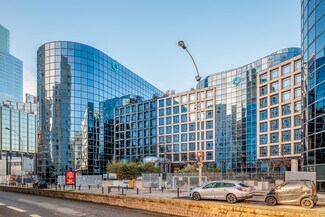 Plus de détails pour 47 Rue Louis Blanc, Courbevoie - Bureau à louer