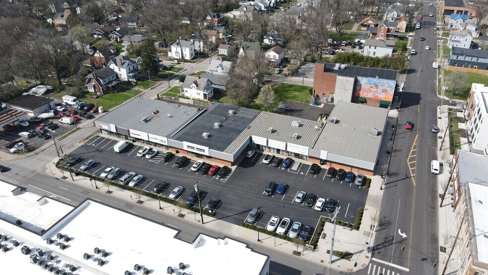 5810-5812 Madison Rd, Cincinnati, OH à louer - Photo de l’immeuble – Image 3 sur 3