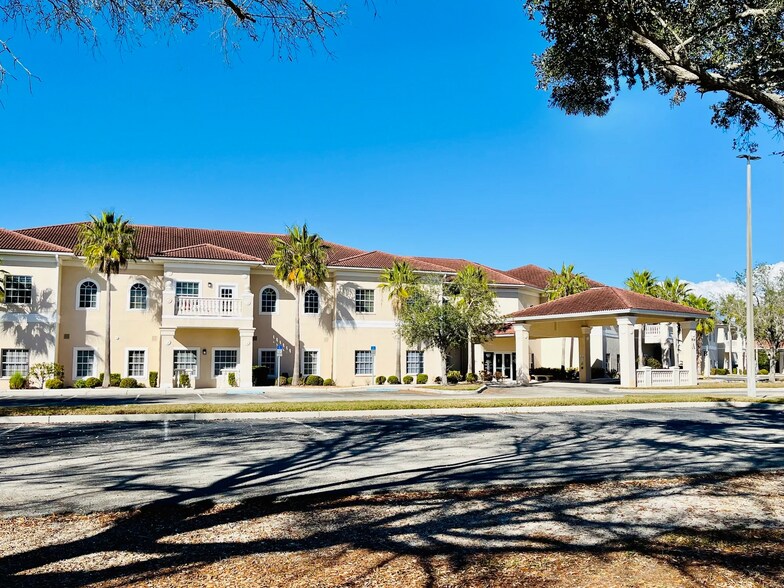836 Sunset Lake Blvd, Venice, FL à vendre - Photo de l’immeuble – Image 2 sur 5