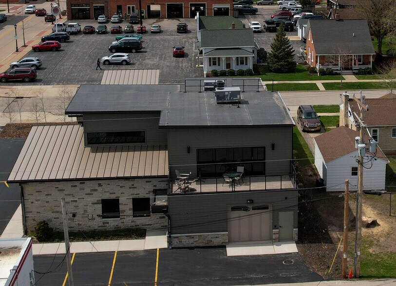 805 George St, De Pere, WI à vendre - Photo de l’immeuble – Image 2 sur 23