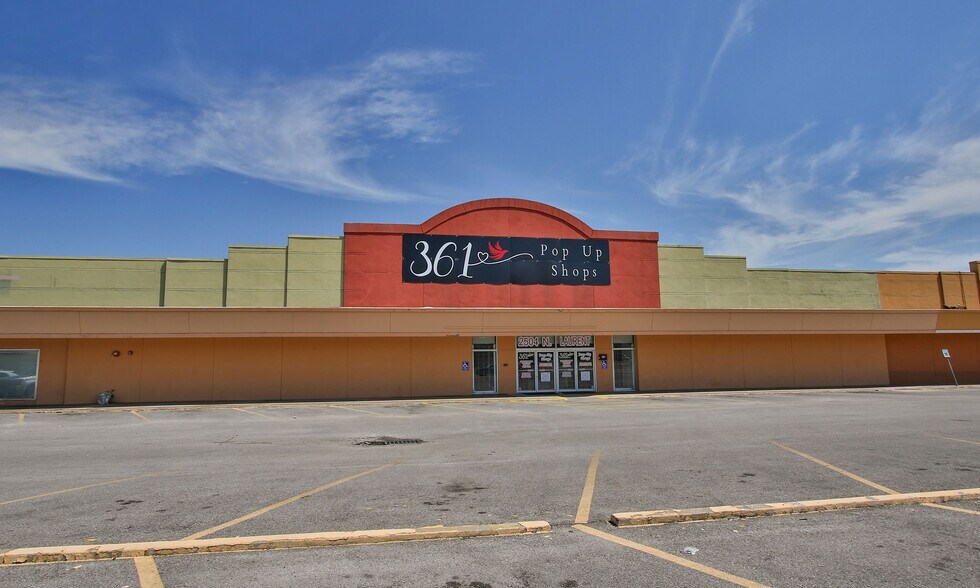 2500-2704 N Laurent St, Victoria, TX à louer - Photo de l’immeuble – Image 3 sur 8