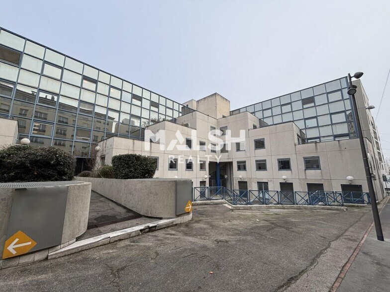Bureau dans Caluire-et-Cuire à louer - Photo de l’immeuble – Image 1 sur 9