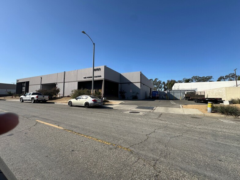 10111-10113 Freeman Ave, Santa Fe Springs, CA à louer - Photo de l’immeuble – Image 3 sur 3