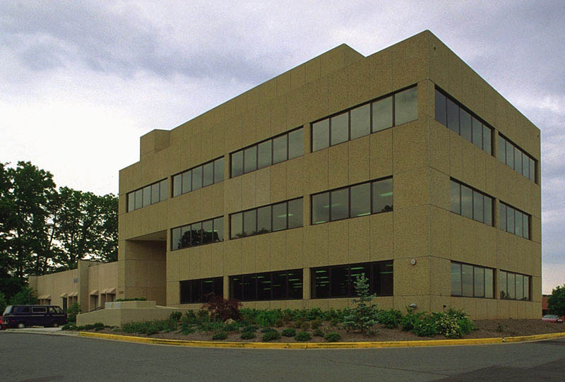 11501 Sunset Hills Rd, Reston, VA à louer - Photo de l’immeuble – Image 3 sur 7