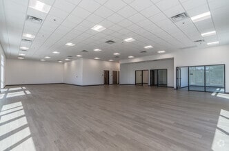 2415-2335 W Corporate Center Dr, Phoenix, AZ à louer Photo intérieure– Image 2 sur 11