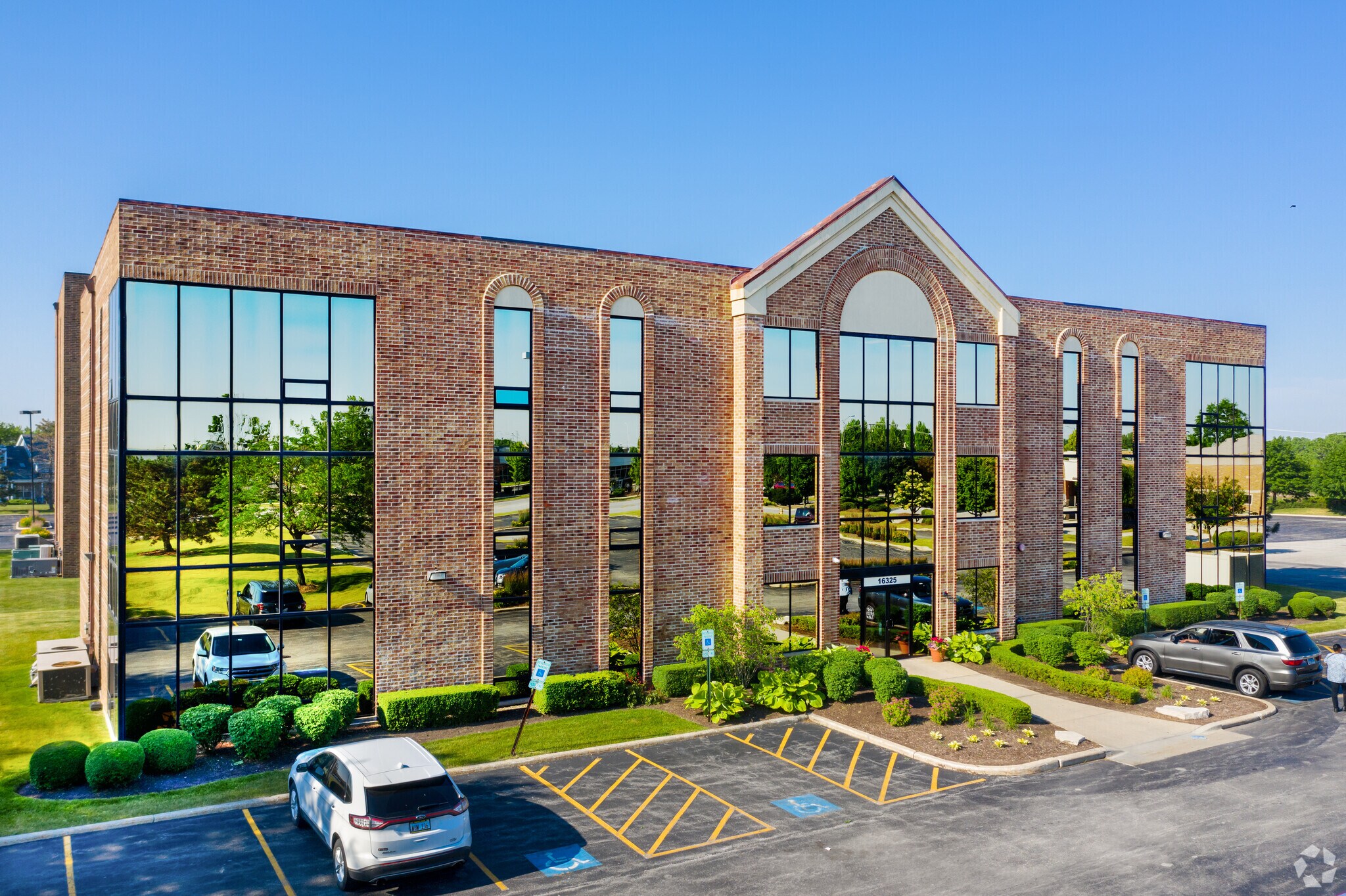 16325 S Harlem Ave, Tinley Park, IL à louer Photo de l’immeuble– Image 1 sur 13