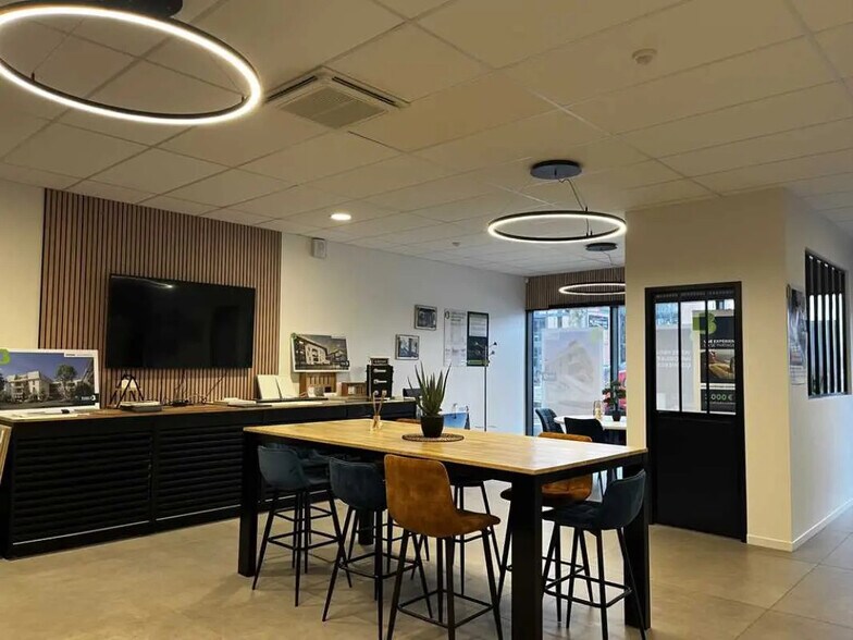 Bureau dans Rouen à louer - Photo de l’immeuble – Image 1 sur 14