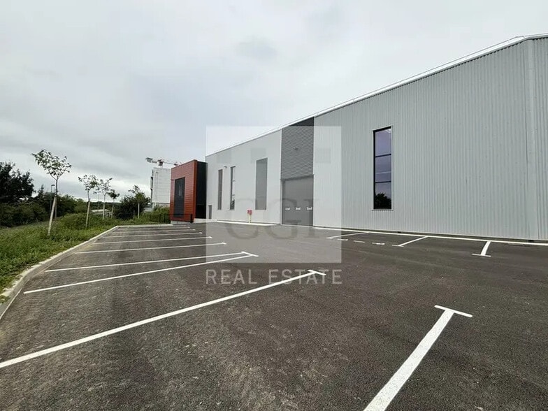 45 Boucle De La Ramée, Saint-Quentin-Fallavier à vendre - Photo de l’immeuble – Image 1 sur 20