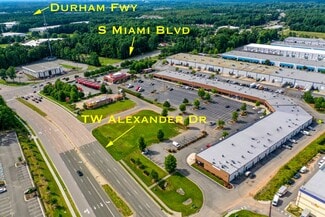 Plus de détails pour 2945 S Miami Blvd, Durham, NC - Local d'activités à louer