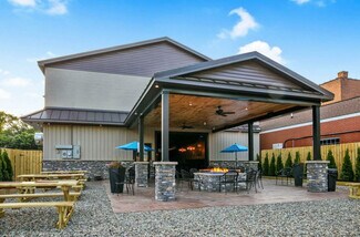 Plus de détails pour 64 W Main St, Fredonia, NY - Local commercial à vendre