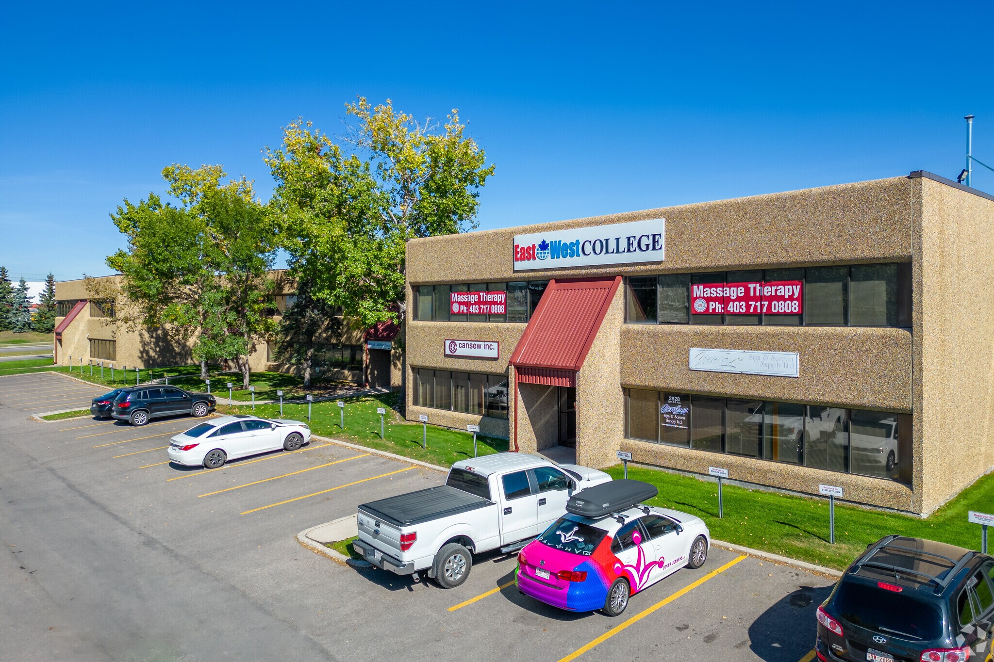 3880-3908 29 St NE, Calgary, AB à louer Photo de l’immeuble– Image 1 sur 10