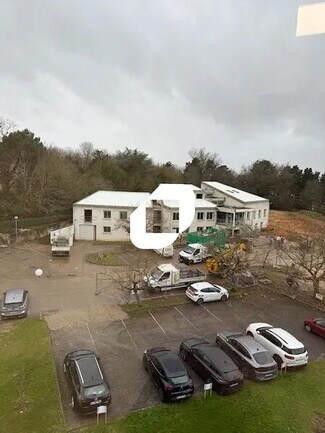 Plus de détails pour Local d'activités à louer